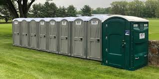 Best Deluxe Portable Toilet Rental  in Pine Ridge, SD